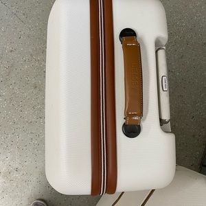 Delaney 28 & 24 inch Luggage with brake